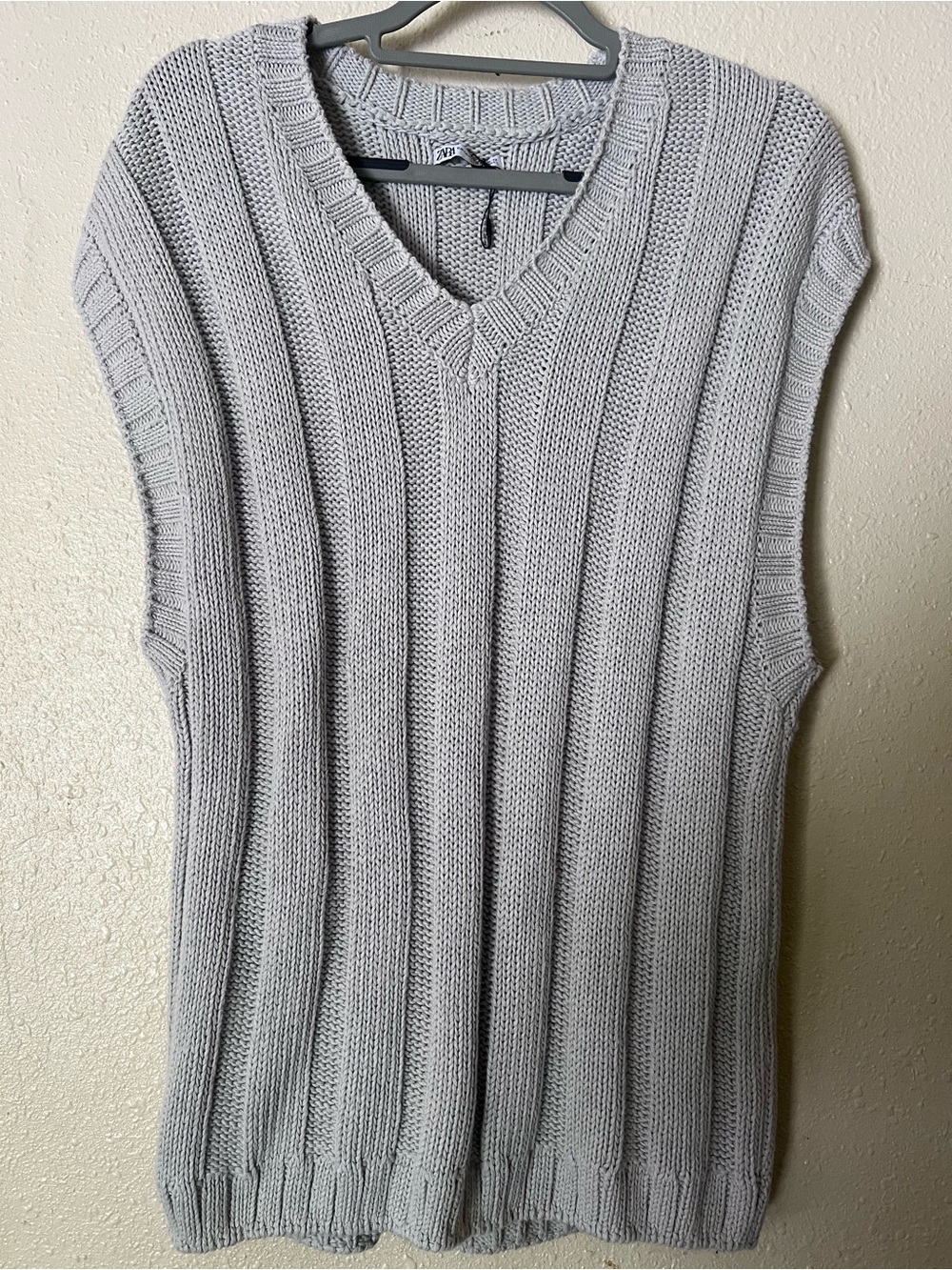 Zara Men's V-Neck Knit Sweater Vest - Light Gray